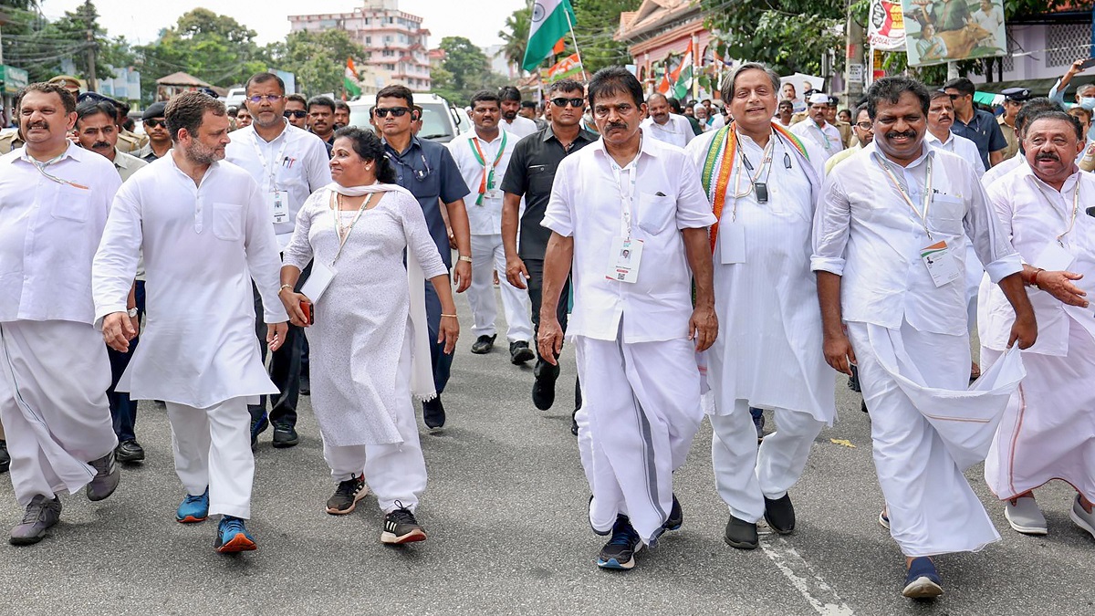 Bharat Jodo Yatra: Third day of Kerala leg commences amidst encouraging turn out