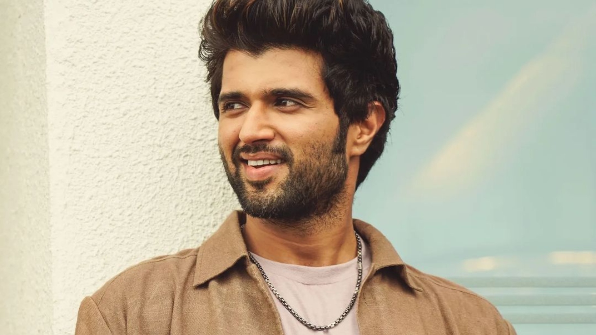 Vijay Deverakonda to return Rs 6 cr acting fee to producers after Liger box-office crash: reports