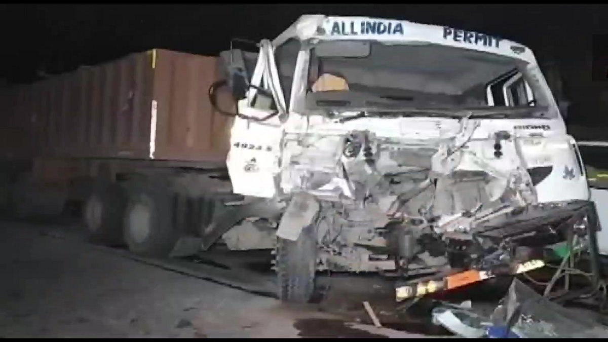 Madhya Pradesh: 15 dead, 40 injured after bus collides with truck in Rewa |  India News – India TV