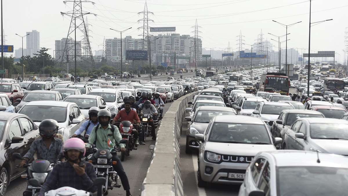 Delhi govt to launch 'Red Light on Gaadi off' campaign to curb vehicular pollution from October 28