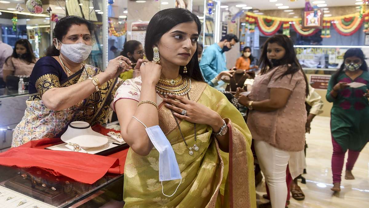 Diwali 2022: Gold, jewellery sales glitter during 2-day Dhanteras; higher footfalls after Ind-Pak match