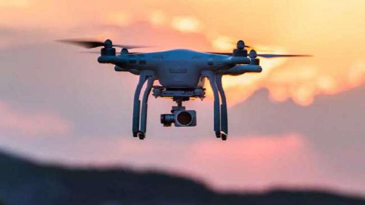Punjab: Pakistan drone spotted in Gurdaspur sector. 
