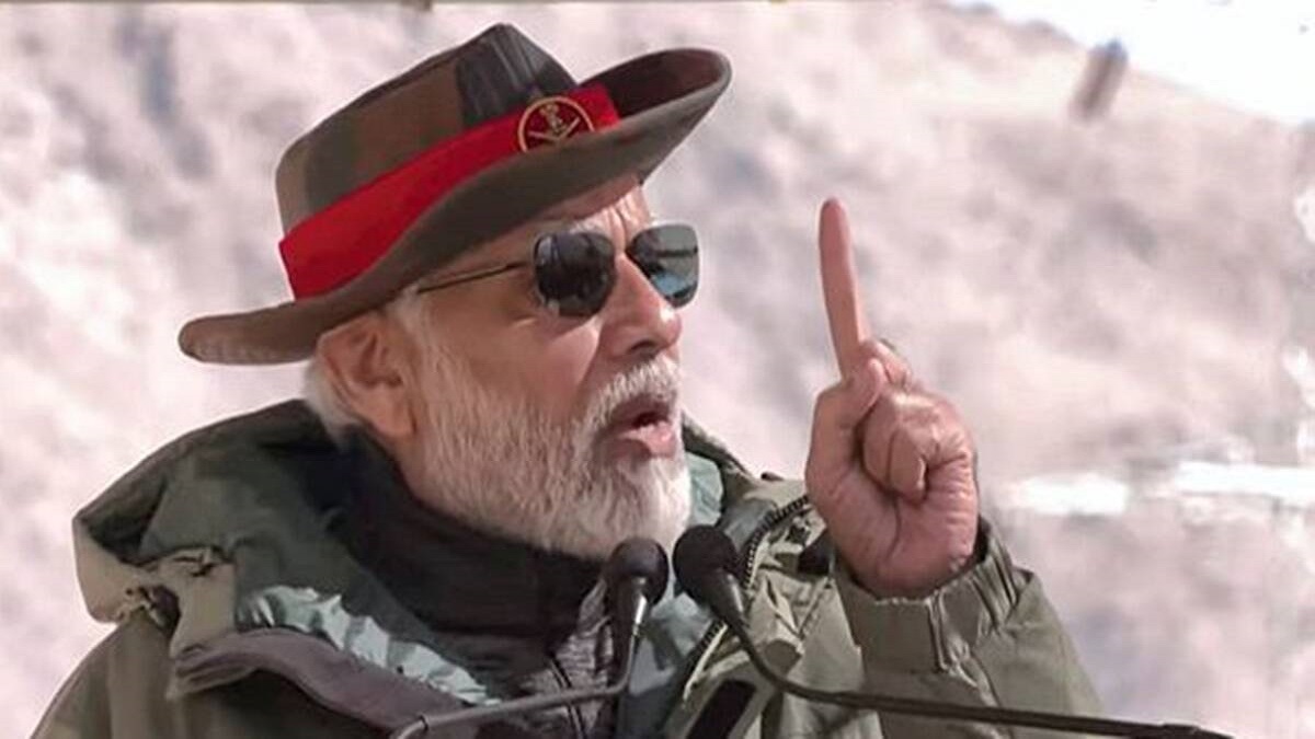 'India wants peace but ready to retaliate...': PM Modi's stern warning to enemies from Kargil