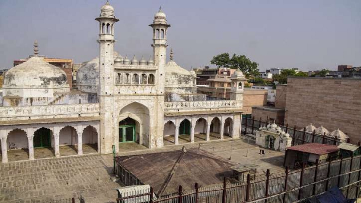 Gyanvapi mosque: Varanasi Court rejects demand for carbon dating of 'Shivling'