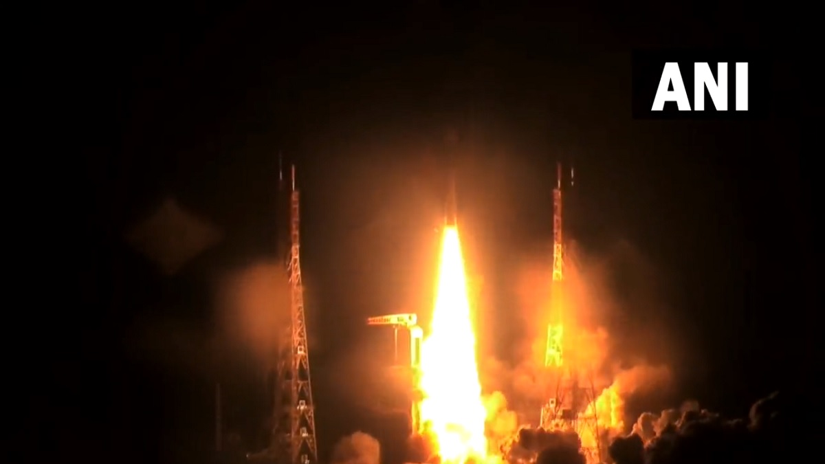 ISRO Successfully Launches 36 Broadband Satellites In Its Heaviest ...