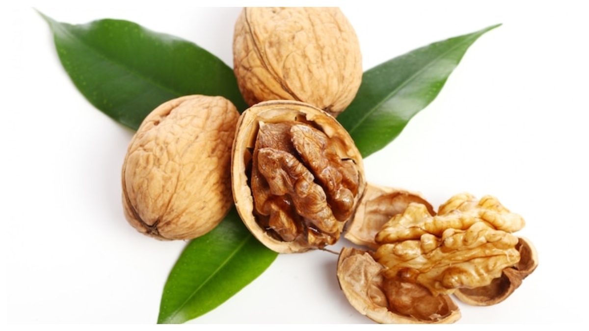 World Mental Health Day 2022: Walnuts can reduce depression, check its 5 other benefits