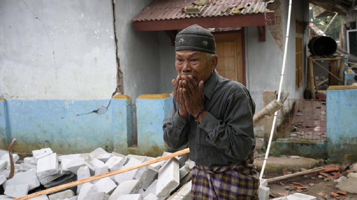 EXPLAINER: Why was Indonesia’s shallow quake so deadly?