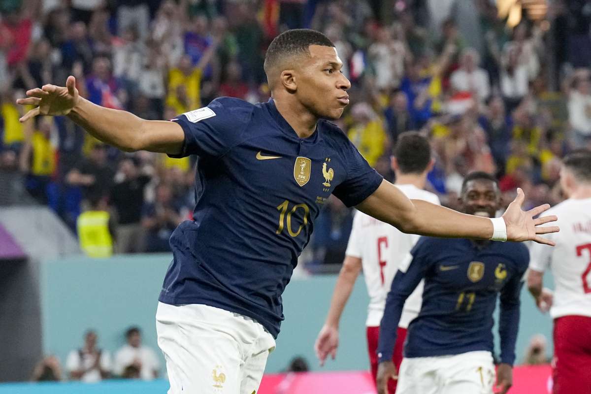 Piala Dunia FIFA 2022 |  Kylian Mbappe mencetak dua gol saat Prancis mengalahkan Denmark 2-1