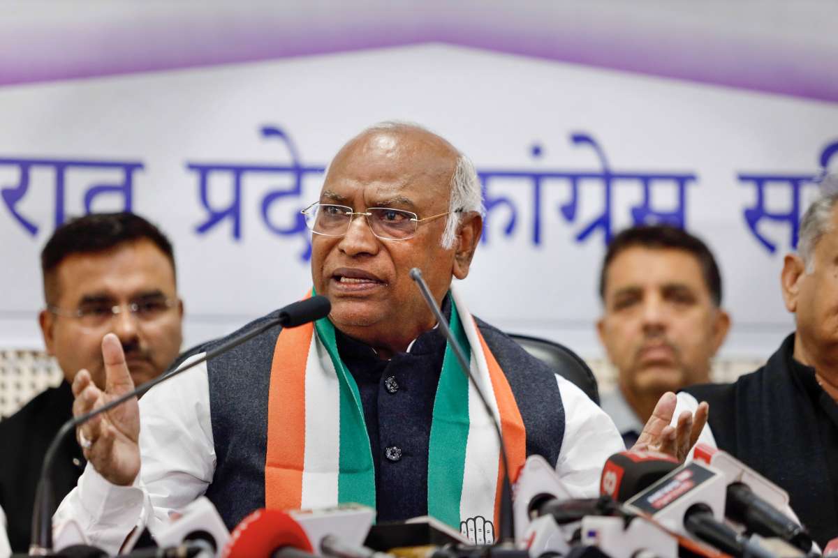 ‘Red eyes of Modi government covered with Chinese glasses’: Congress' Mallikarjun Kharge’s jibe at Centre