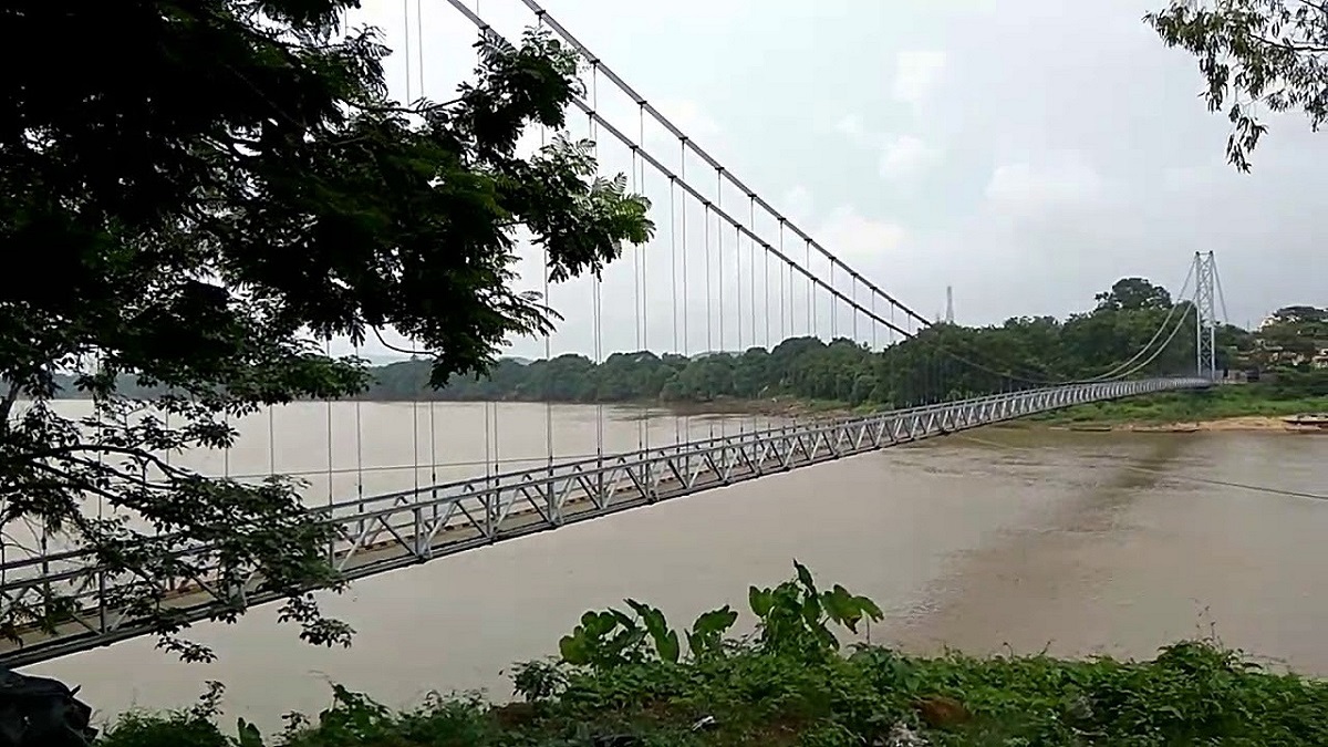 Acting on Morbi tragedy, Odisha shuts down Mahanadi suspension bridge ahead of festivals