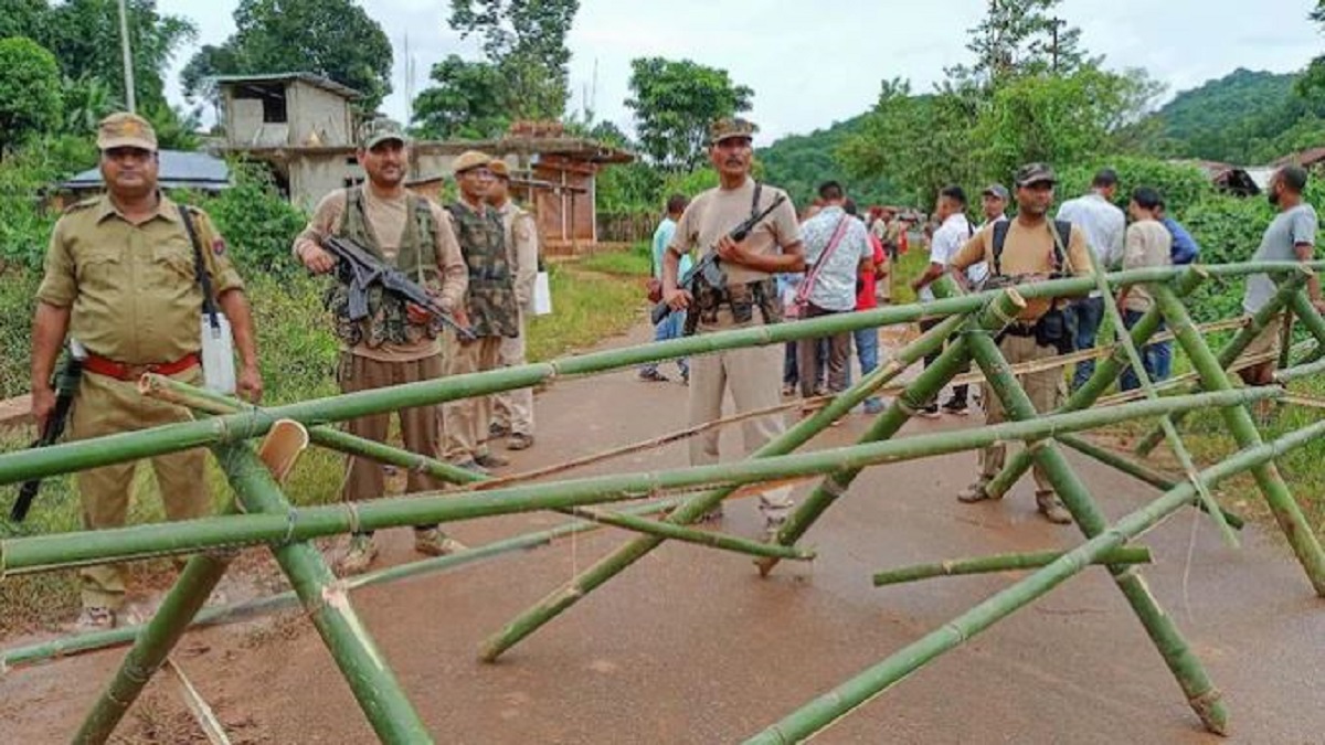 Six killed in violence at Assam-Meghalaya border; alert sounded in nearby districts