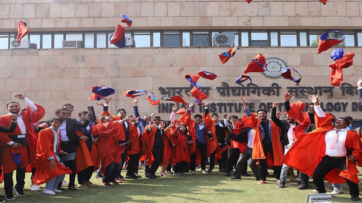 Over 2100 Students Get Degrees, Diplomas As IIT Delhi Holds 53rd ...