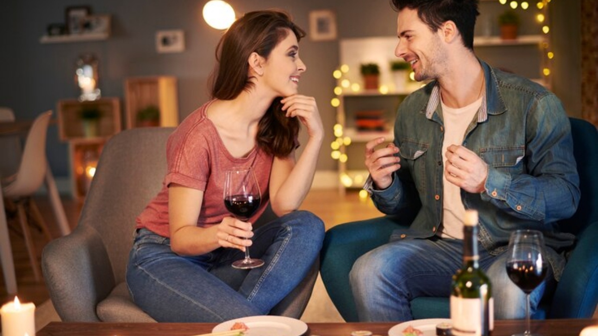 Dating Tips: Make your first dates pocket-friendly. Here's how