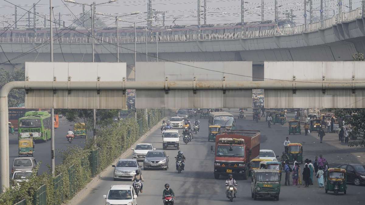 Delhi lifts final stage curbs to combat air pollution; diesel cars, trucks can return to roads