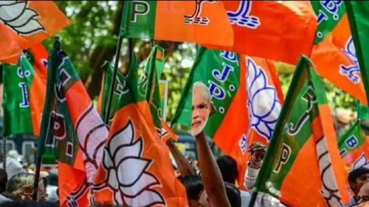 Gujarat Assembly elections: BJP faces rebellion as 5 disgruntled leaders threaten to contest as independents