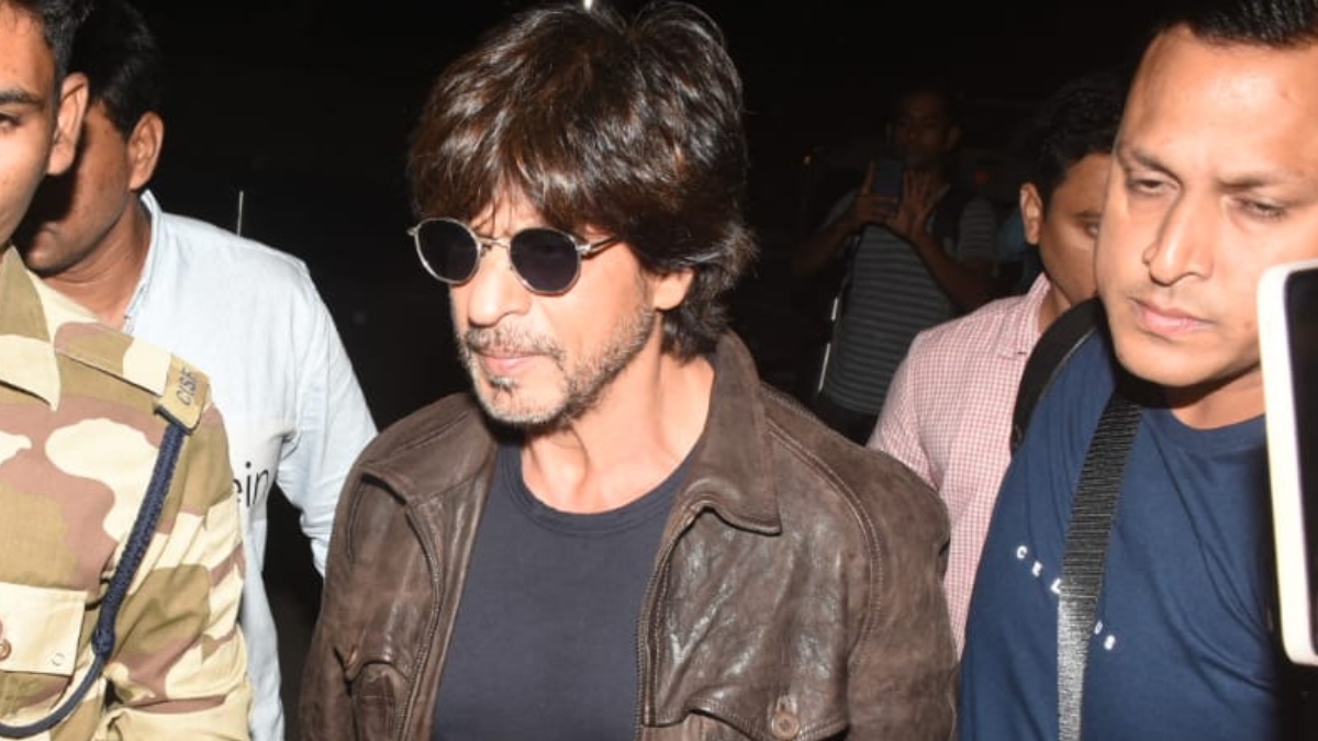 Not Shah Rukh Khan but his bodyguard was stopped at Mumbai airport by  customs