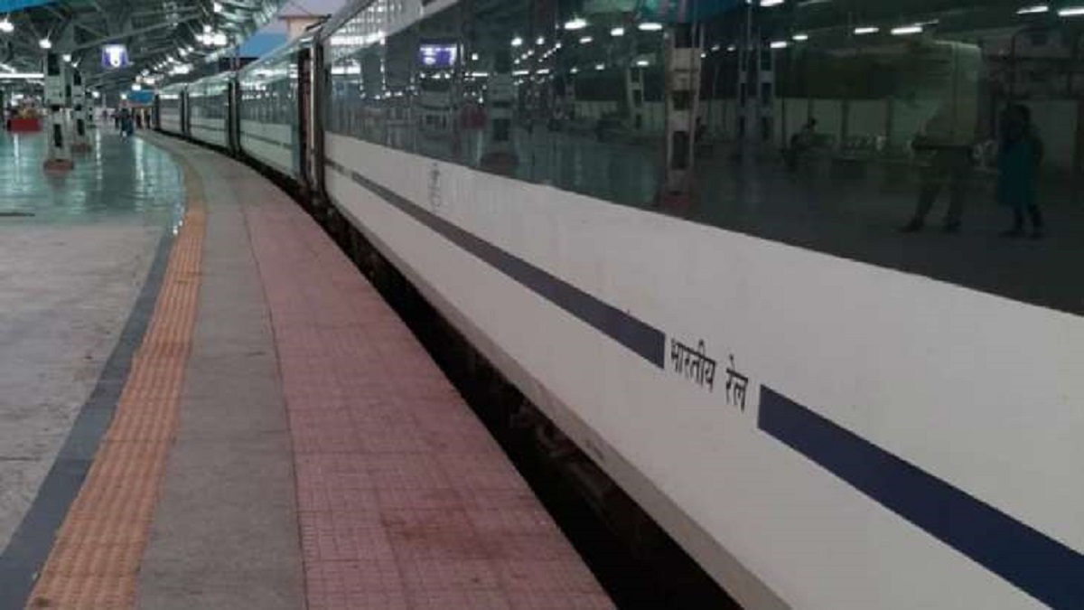 Tilting trains in India by 202526 in 100 Vande Bharat trains What are