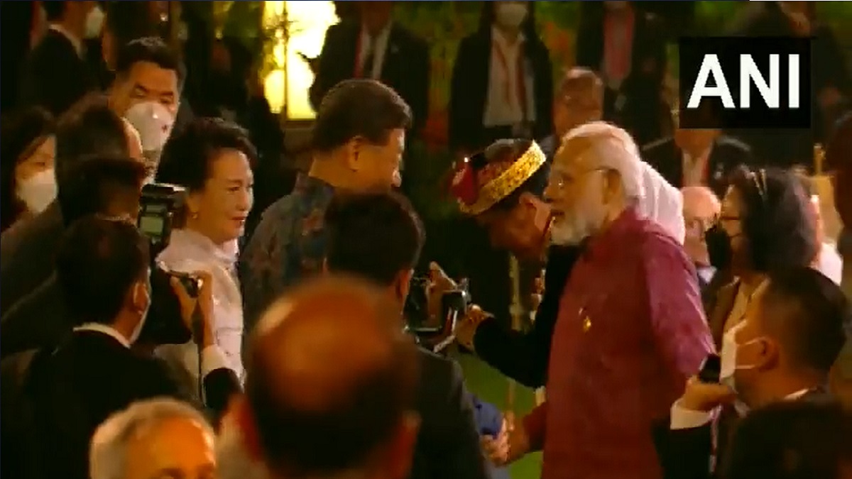 G20 Summit 2022: PM Modi, Chinese President Xi Jinping greet each other, chat at dinner event | VIDEO