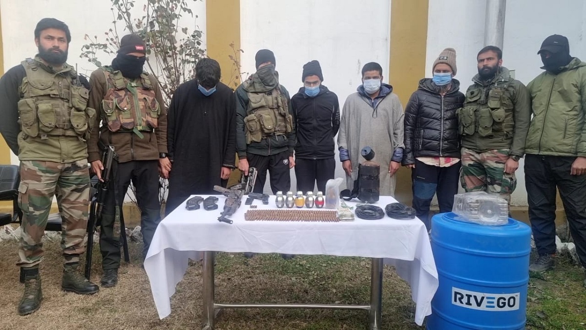 Jammu & Kashmir: 5 Hizbul Mujahideen terrorist associates arrested, arms and ammunition recovered in Kupwara