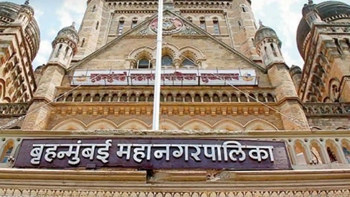 BMC officials spent Rs 35 crore on five-star hotel stays amid Covid situation in 2020-21, claims BJP MLA