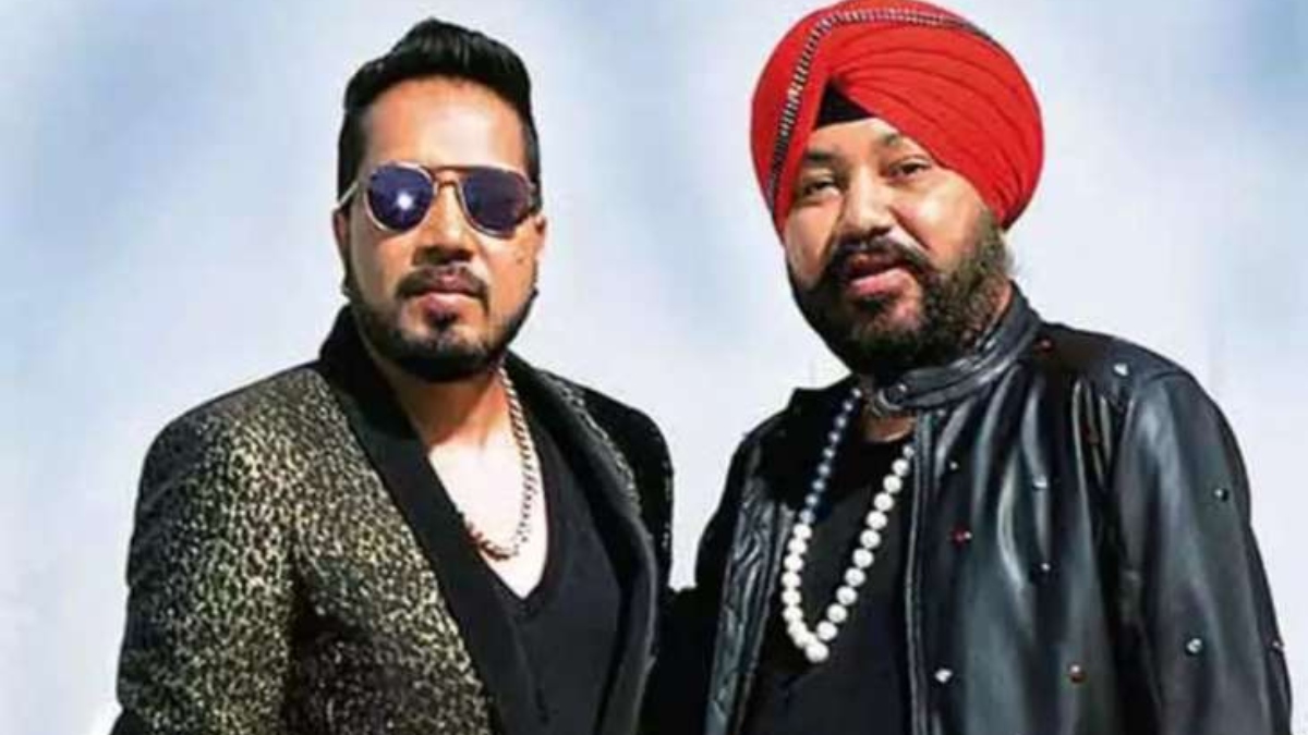 ये मेरे बड़े भाई Daler का बेटा है!😎..Mika Singh With Nephew Gurdeep Mehndi  In Lavish Range Rover Car - YouTube