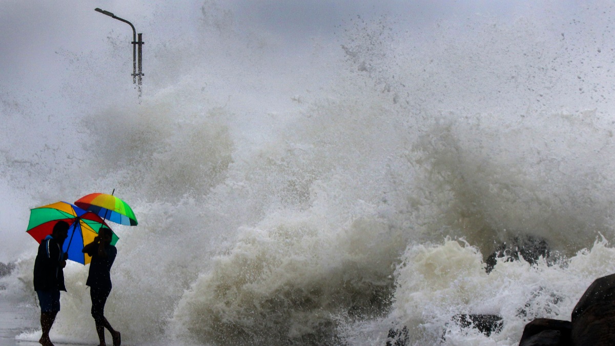 Tamil Nadu: Cyclone Mandous Weakens Into Deep Depression After ...