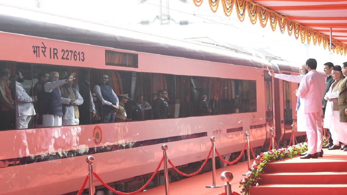 Nagpur-Bilaspur Vande Bharat flagged off by PM Modi