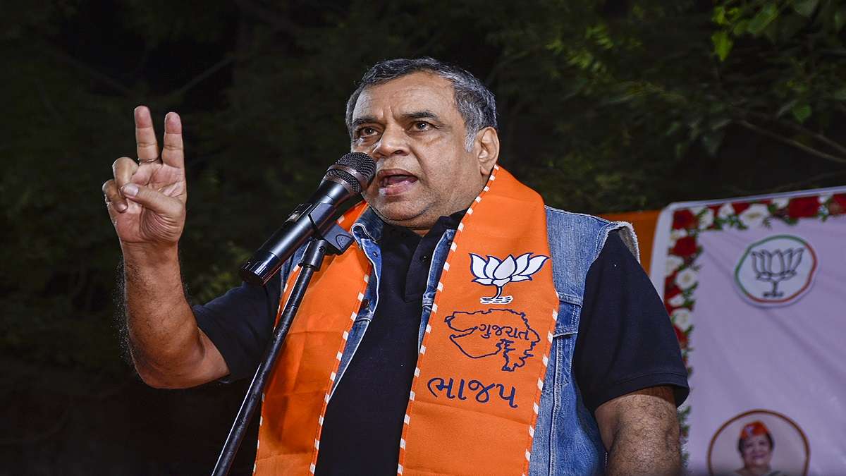 Paresh Rawal draws flack over 'cook fish for Bengalis' remark, issues apology for hurting sentiments