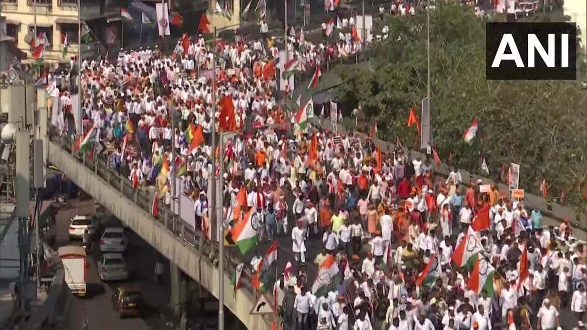 Uddhav Thackeray Sharad Pawar Sanjay Raut Lead Oppositions Protest In Mumbai Against Eknath