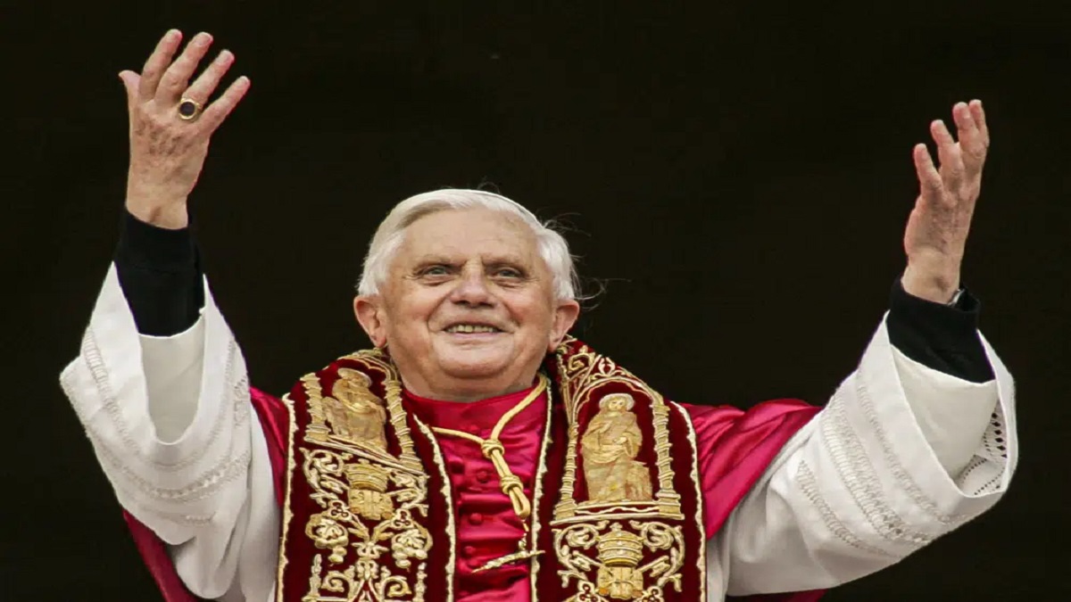 Vatican: Pope Emeritus Benedict XVI lucid, stable, but condition ‘serious’