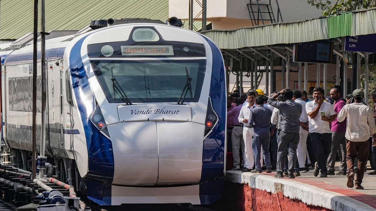 Railways to bring Vande Bharat Hydrogen train in 2023, Vande Bharat-3 sleeper train for long journey