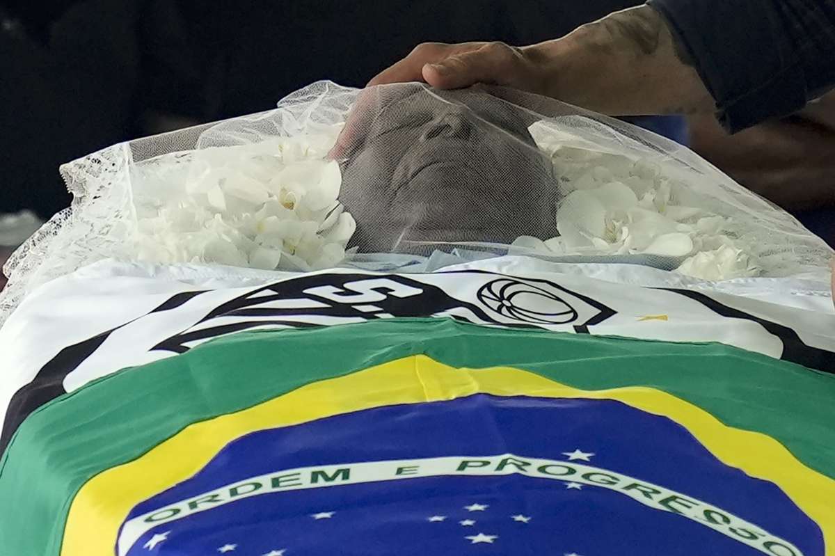 The Full Circle | Pele buried at cemetery in Brazil, the city he made famous