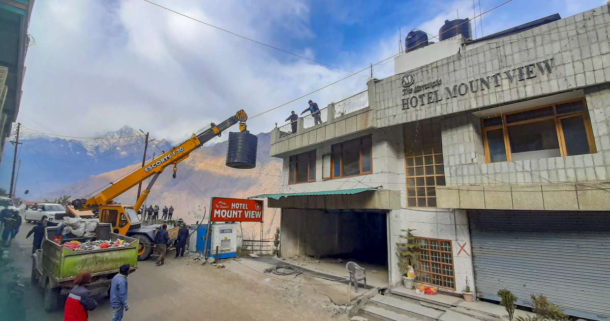 Joshimath sinking: Demolition of hotels halted due to rain, poor light; to resume tomorrow