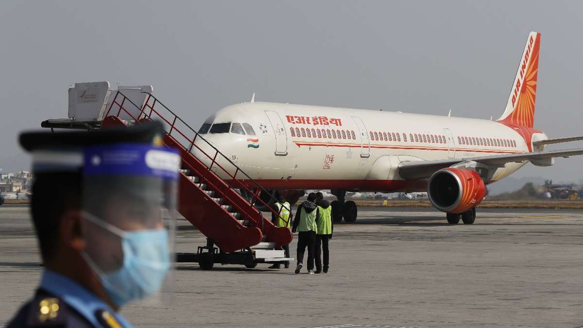 After pee-gate, Air India modifies in-flight alcohol policy, issues do’s and don’ts for cabin crew