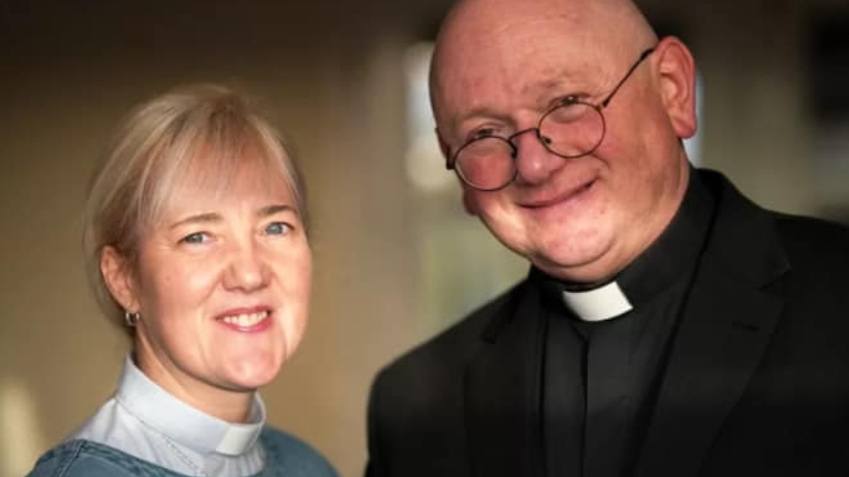 Monk & Nun get married after being in love for 7 years; pair quits celibacy