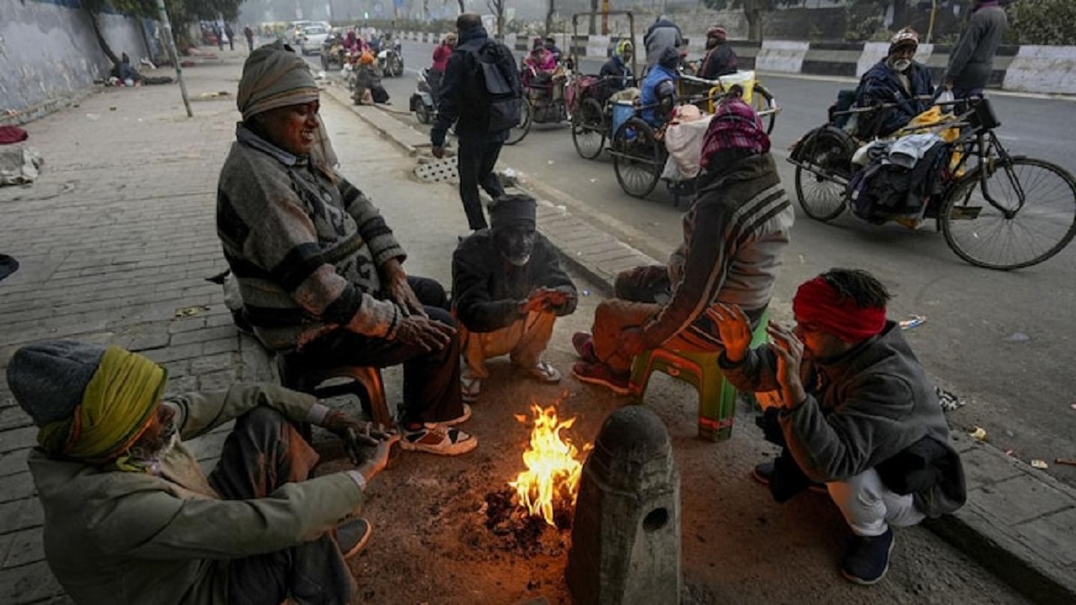 Weather updates: Delhi likely to receive light rainfall on January 12, 13 amid cold waves