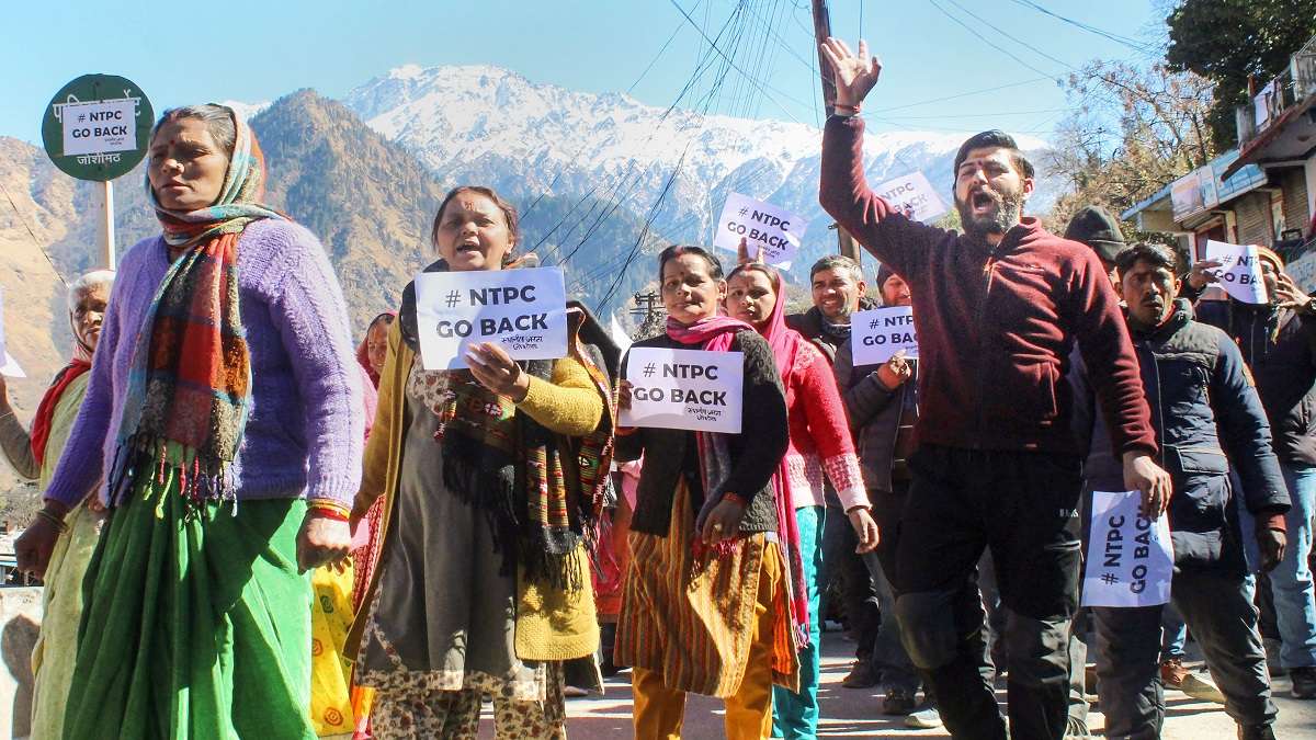 Joshimath sinking updates: Locals protest against slow pace of efforts to save town