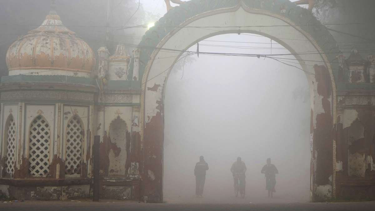 UP: Respiratory problems rise amid cold wave; Lucknow hospitals witness 50-60% surge in patients