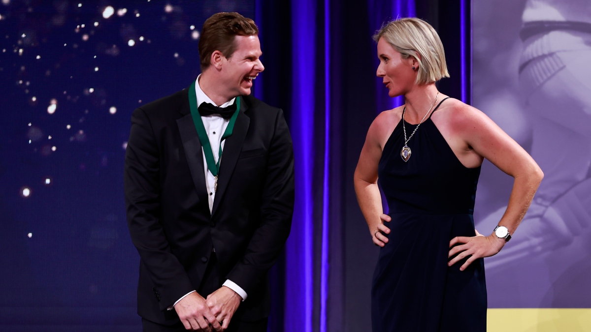 Smith joins elite club of Ponting & Clarke after clinching Allan Border Medal; Mooney wins Belinda Clark Medal