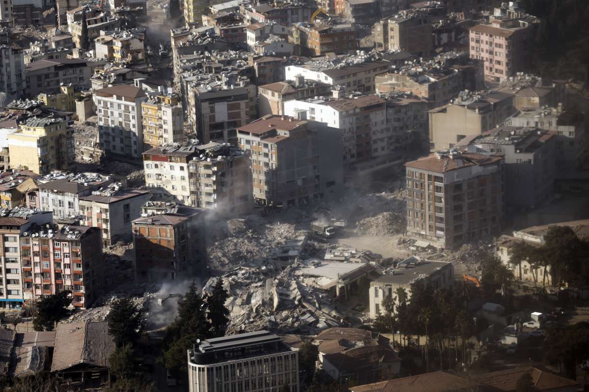 Fresh 6.4 magnitude quake hits Turkey-Syria border