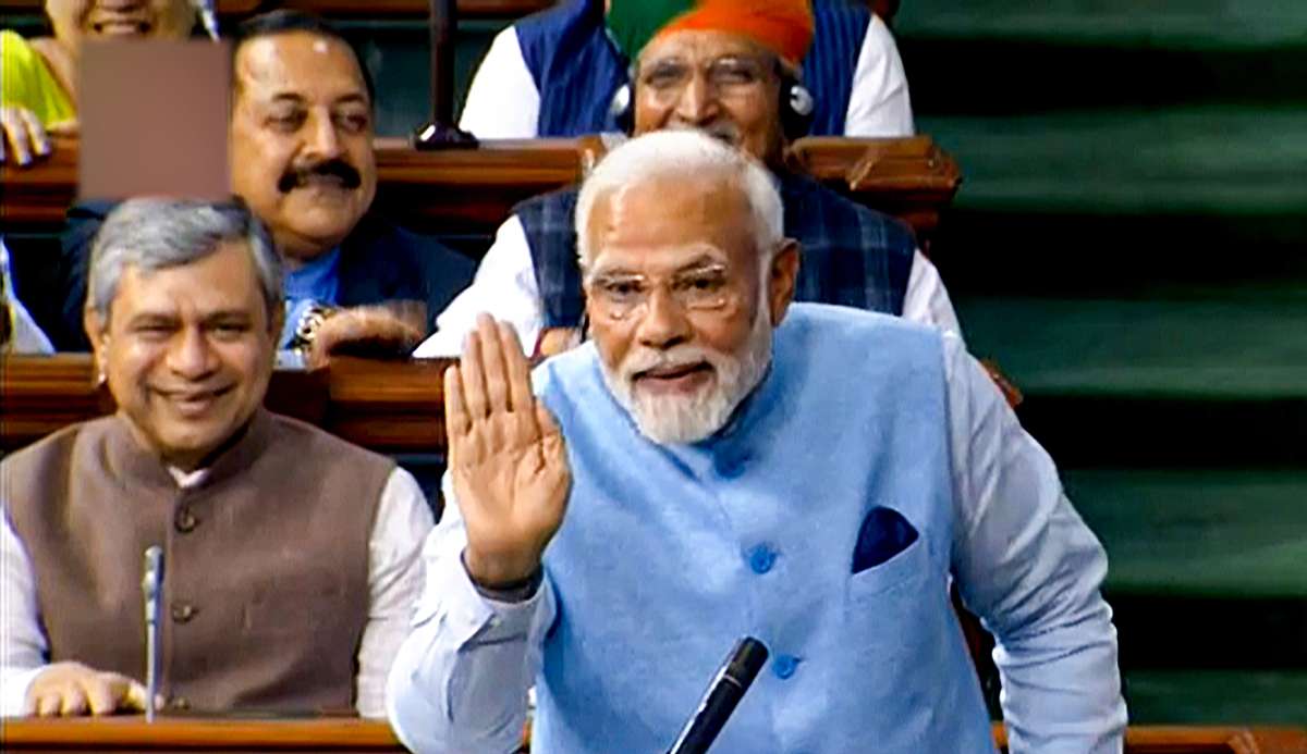 'Rise & fall of India's Congress': PM Modi cites Harvard's research to mock Rahul's allegations over Adani row