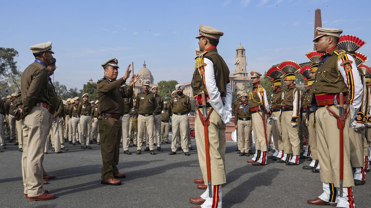 Job Alert: Delhi Police to recruit 6,000 personnel, half of them women