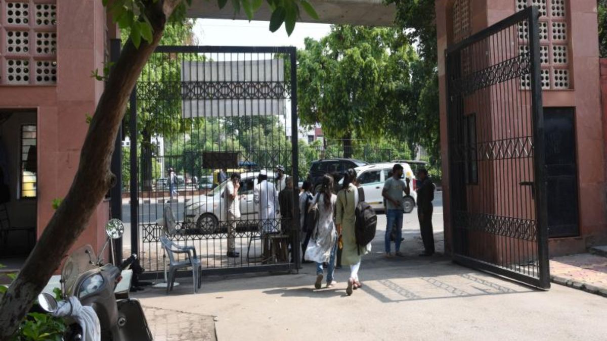 Jamia Millia Islamia plans to offer dual degrees, online learning, FYUP from next session