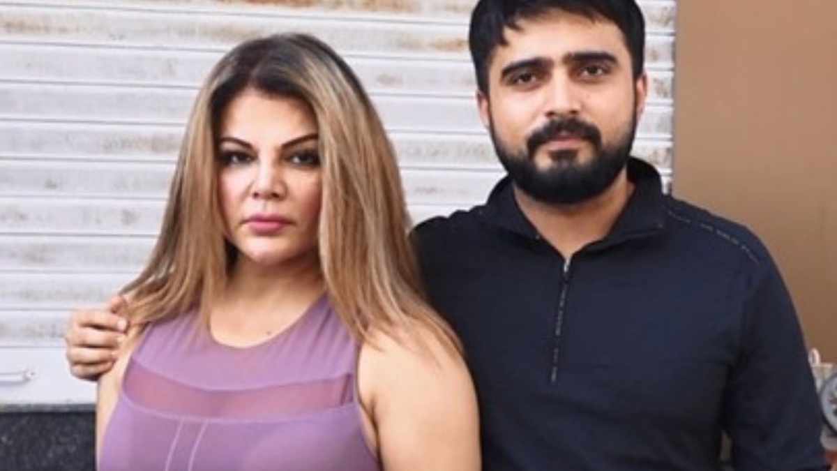 Rakhi Sawant Ki Chudai - Rakhi Sawant accuses Adil Khan of 'selling her nudes'; later gets trolled  for posting romantic video with him | Celebrities News â€“ India TV