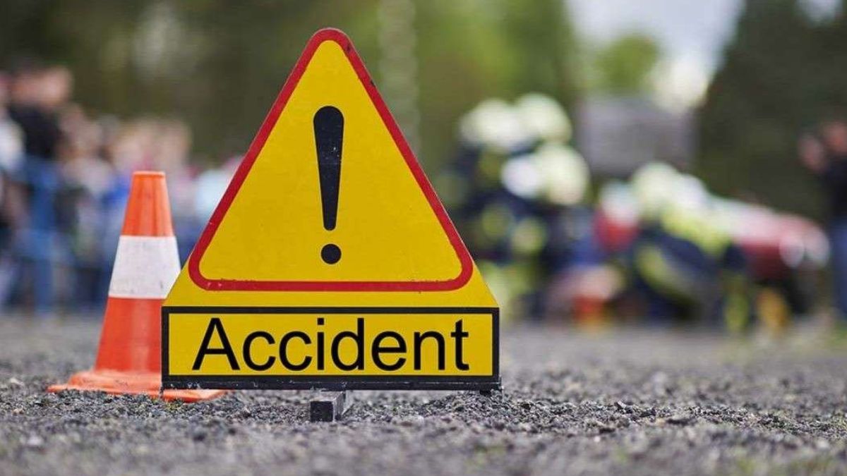 Andhra Pradesh: 5 including a minor girl killed as car collides with lorry in Bapatla