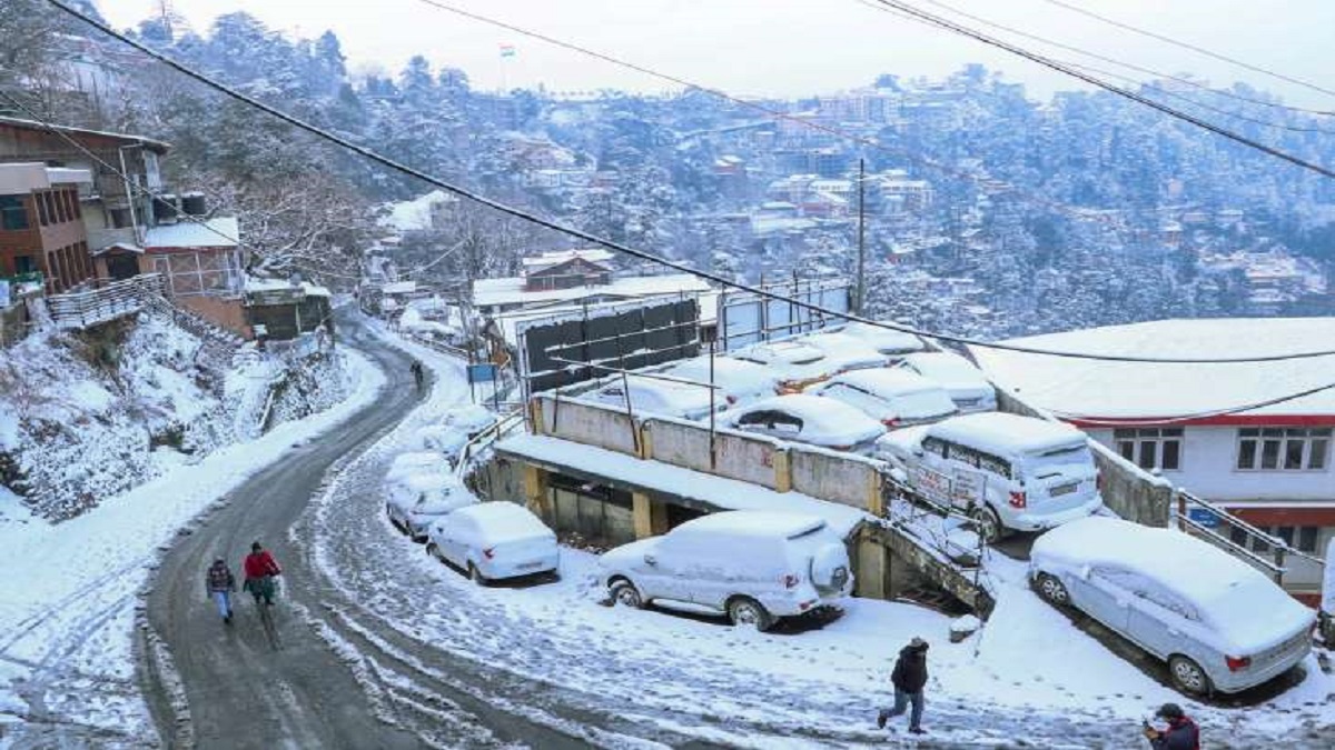 Himachal: About 150 roads including three national highways closed due to recent snowfall