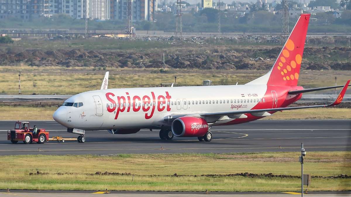 Mumbai Kandla spicejet flight returns to airport due to cabin