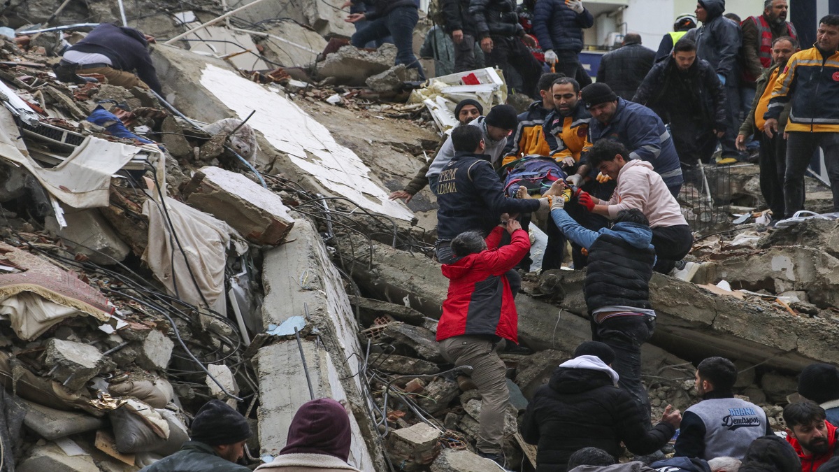 TurkeySyria earthquake LIVE updates Over 2500 killed, rescuers race against time to hunt for