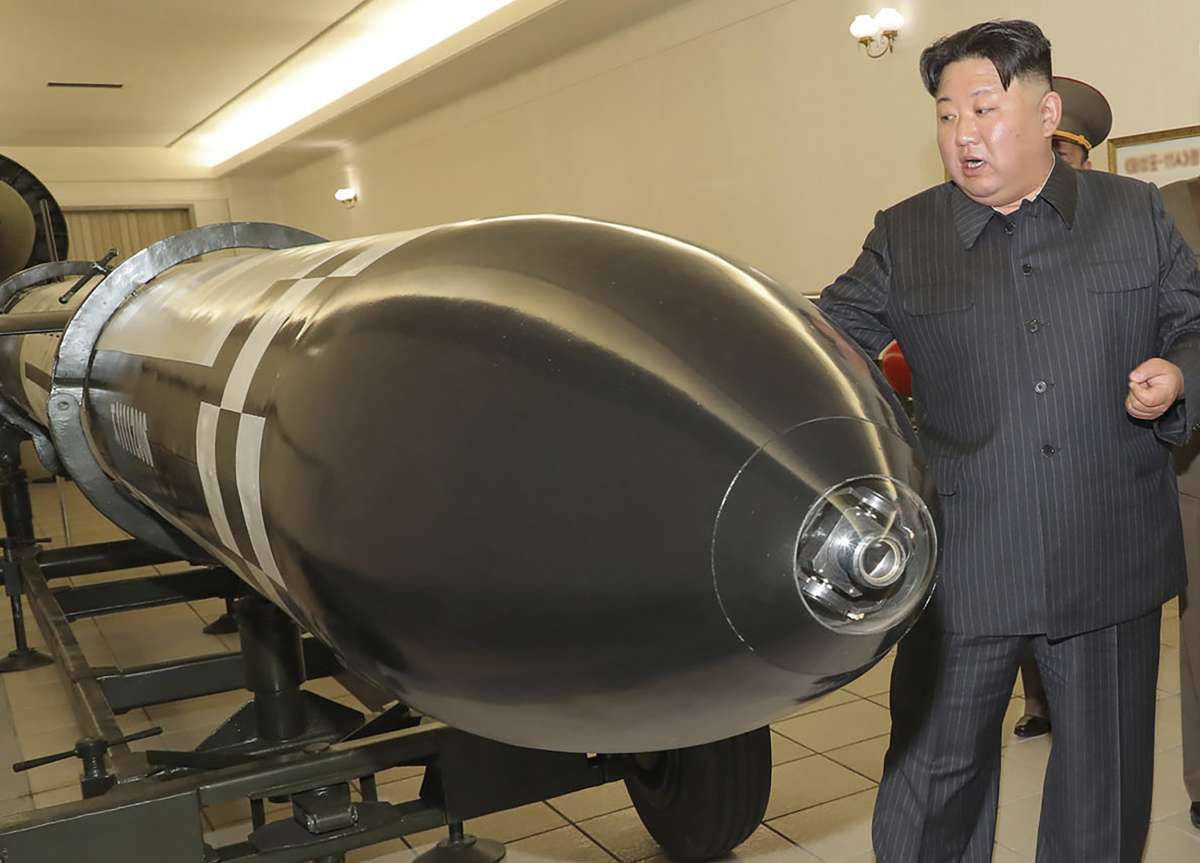 Kim Jong Un dari Korea Utara memerintahkan untuk membuat lebih banyak bahan nuklir tingkat senjata untuk bom