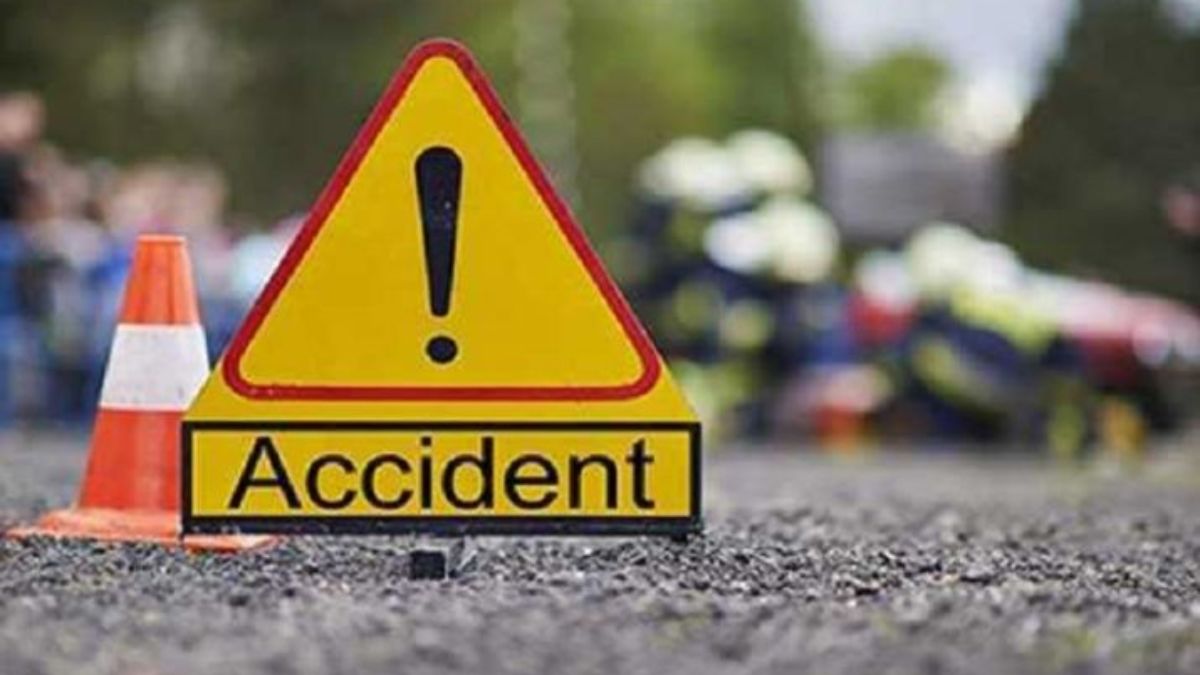 Bus carrying Delhi University students overturns in Himachal, one dead; 40 injured